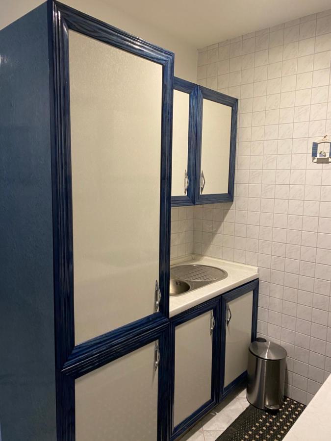 Apartman Njivice Buitenkant foto