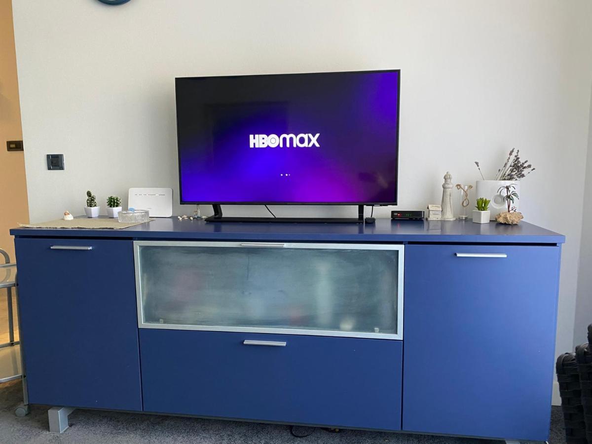 Apartman Njivice Buitenkant foto